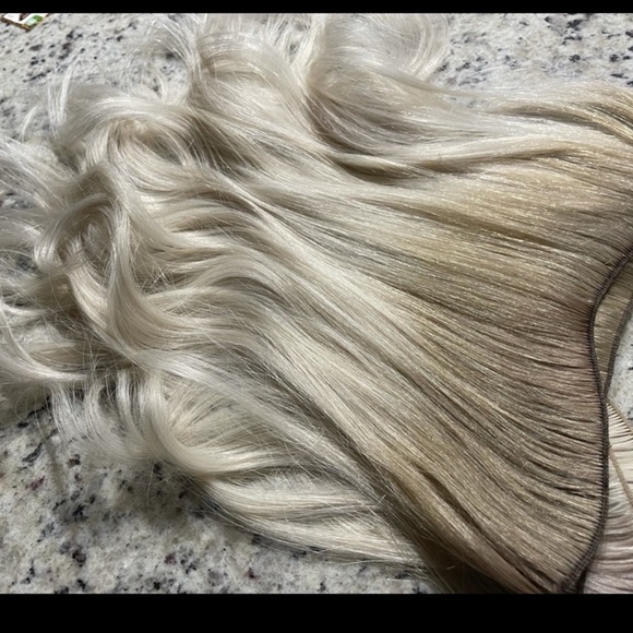 18in Covet and Mane hand tied extensions - Picture 1 of 3